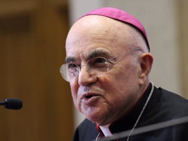 維加諾總主教：基督無法在那遮蔽伯多祿聖座的「教派」中找到祂的教會